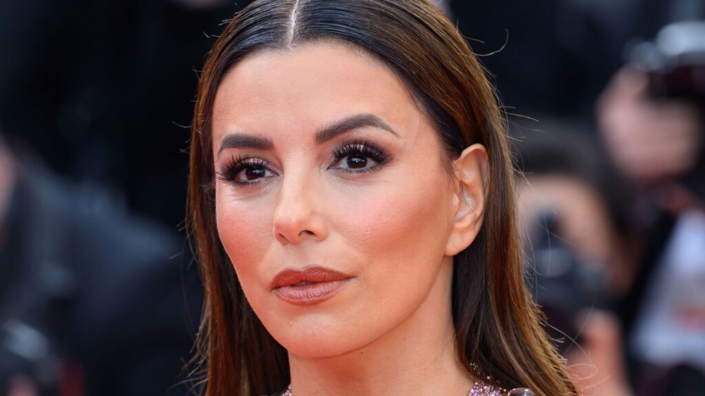 Colores marrones en los labios: tendencias para este otoño
