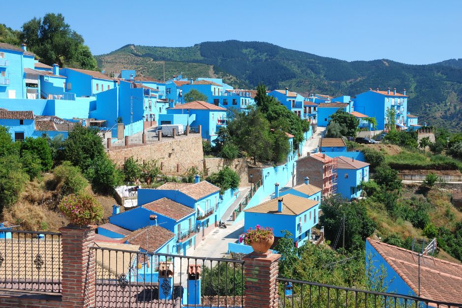 Júzcar: el pueblo azul con una historia fascinante en la Serranía de Ronda
