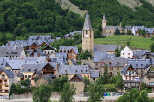 Viella: un destino turístico en el Valle de Arán lleno de encanto